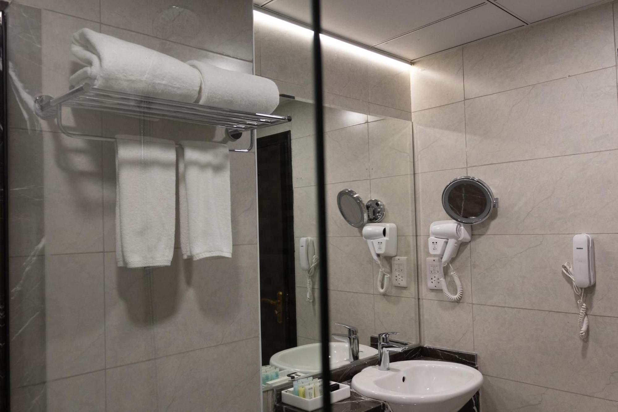 Vendome Plaza Hotel دبي المظهر الخارجي الصورة