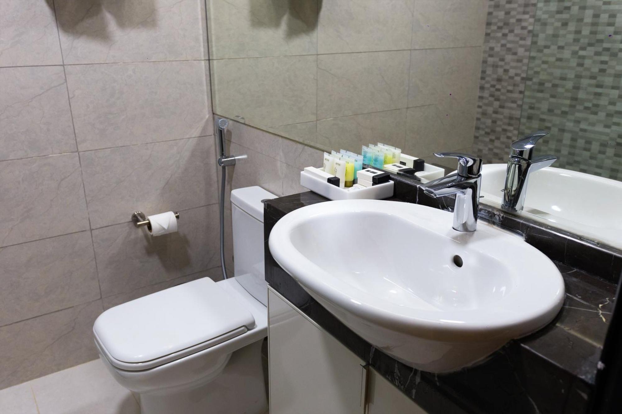 Vendome Plaza Hotel دبي المظهر الخارجي الصورة